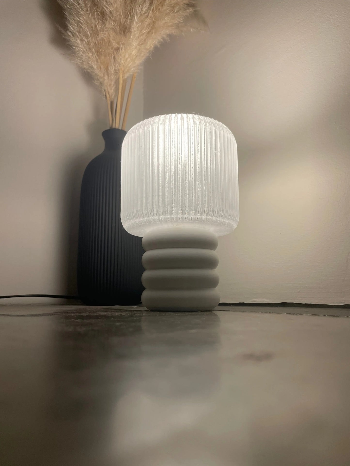 Lampe de salon design e27 poin3d