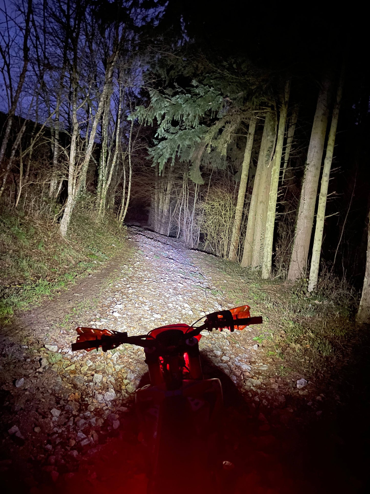 Phare led 48w beta RR Xtrainer 2020-2025 poin3d