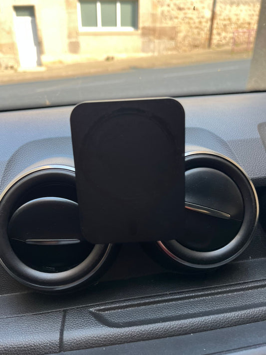 Support de téléphone à induction pour Dacia Duster – Fixation sans abîmer les grilles