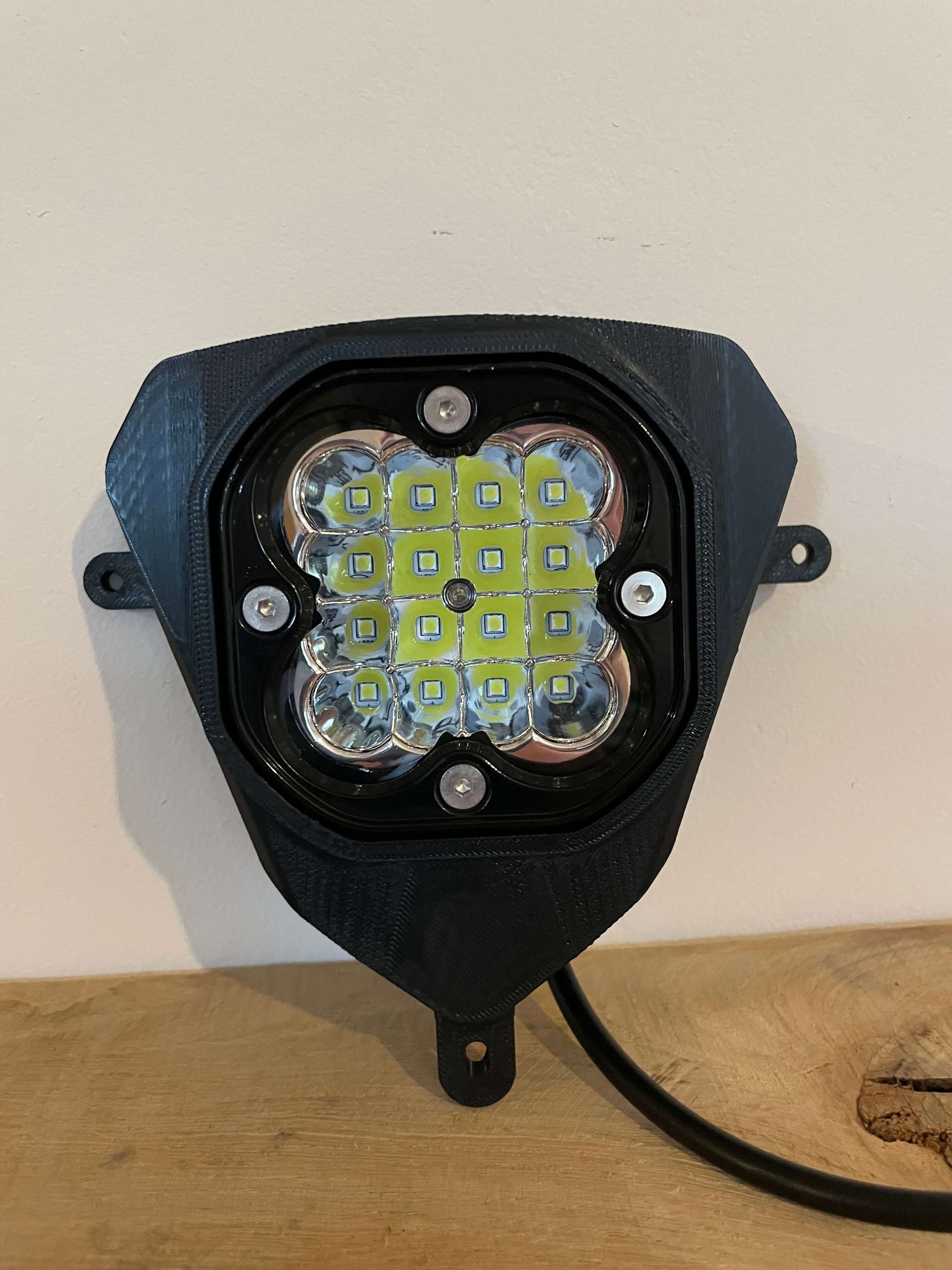 Phare led 48w beta RR Xtrainer  2020-2025 poin3d 