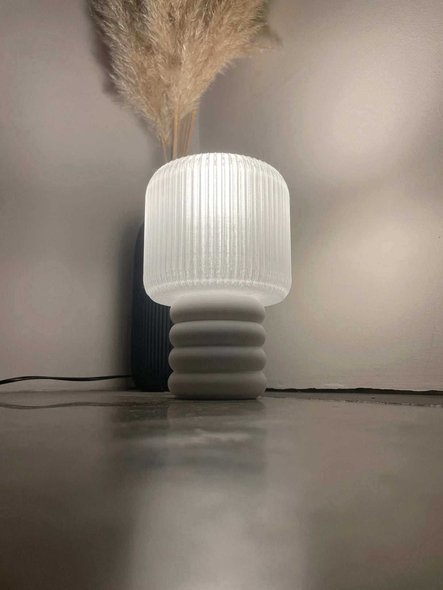 Lampe de salon design e27 poin3d